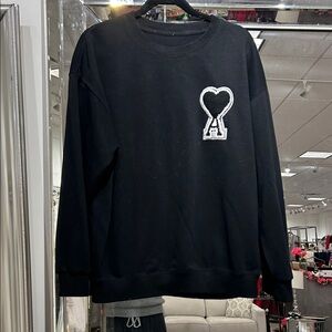 Black Women’s AMI Crewneck Sweatshirt with Heart Logo